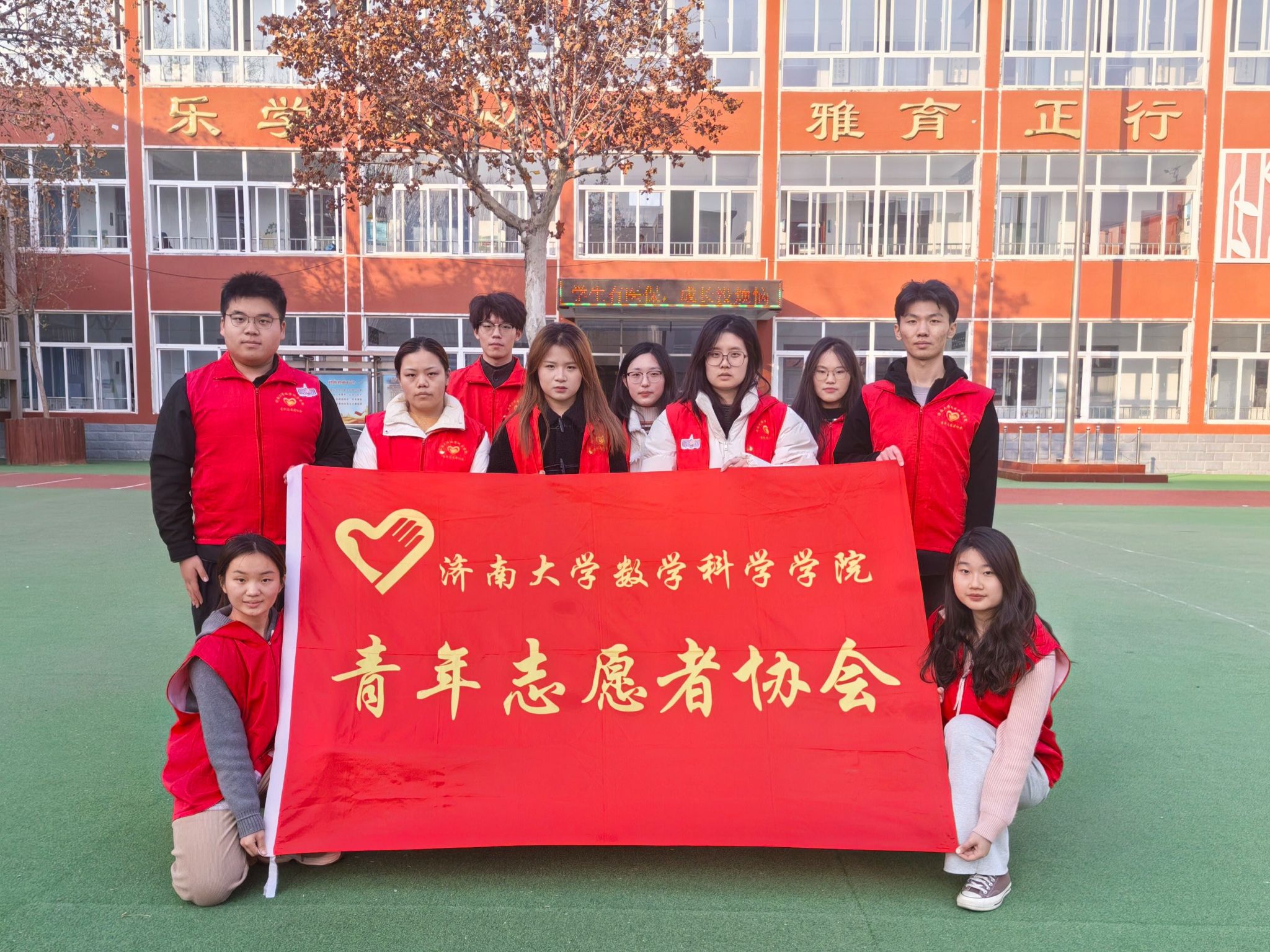 百万大学生进社区｜黑人av
青年志愿者协会走进德贤社区开展垃圾分类科普课堂